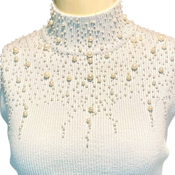 Once Again Pearl Sleeveless Turtleneck Top - Picture 2 of 5